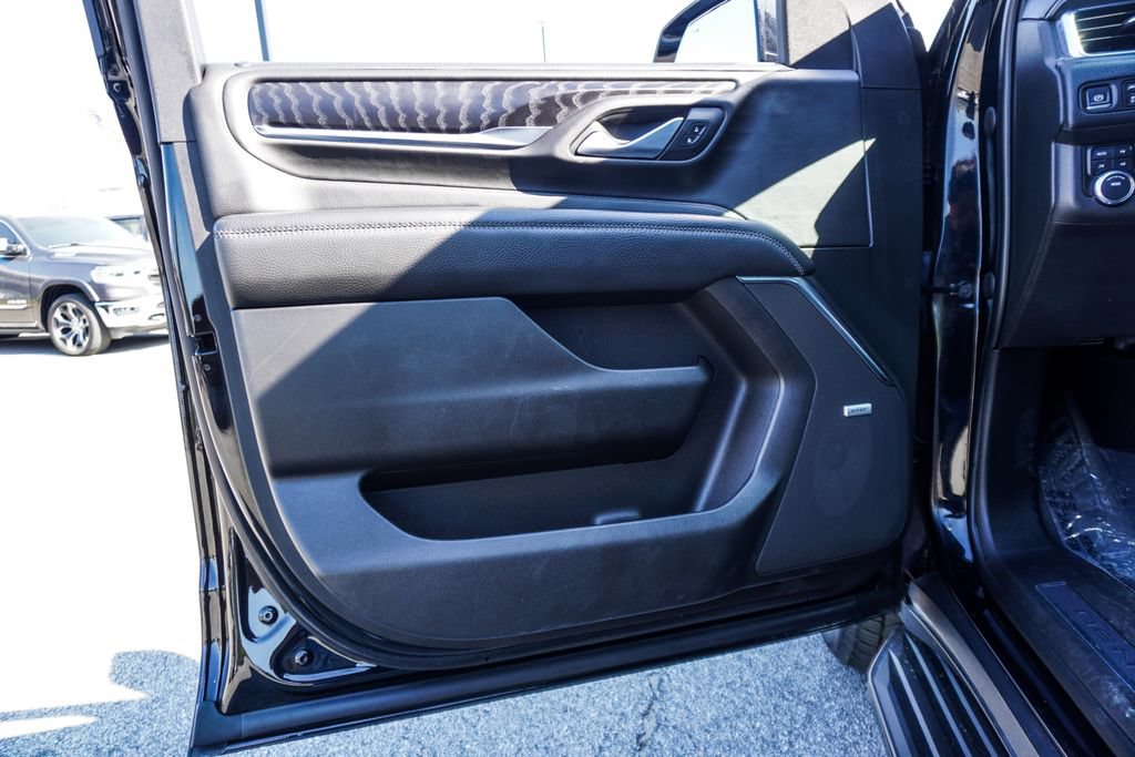 Used 2023 GMC Yukon Denali AWD/4WD image 19