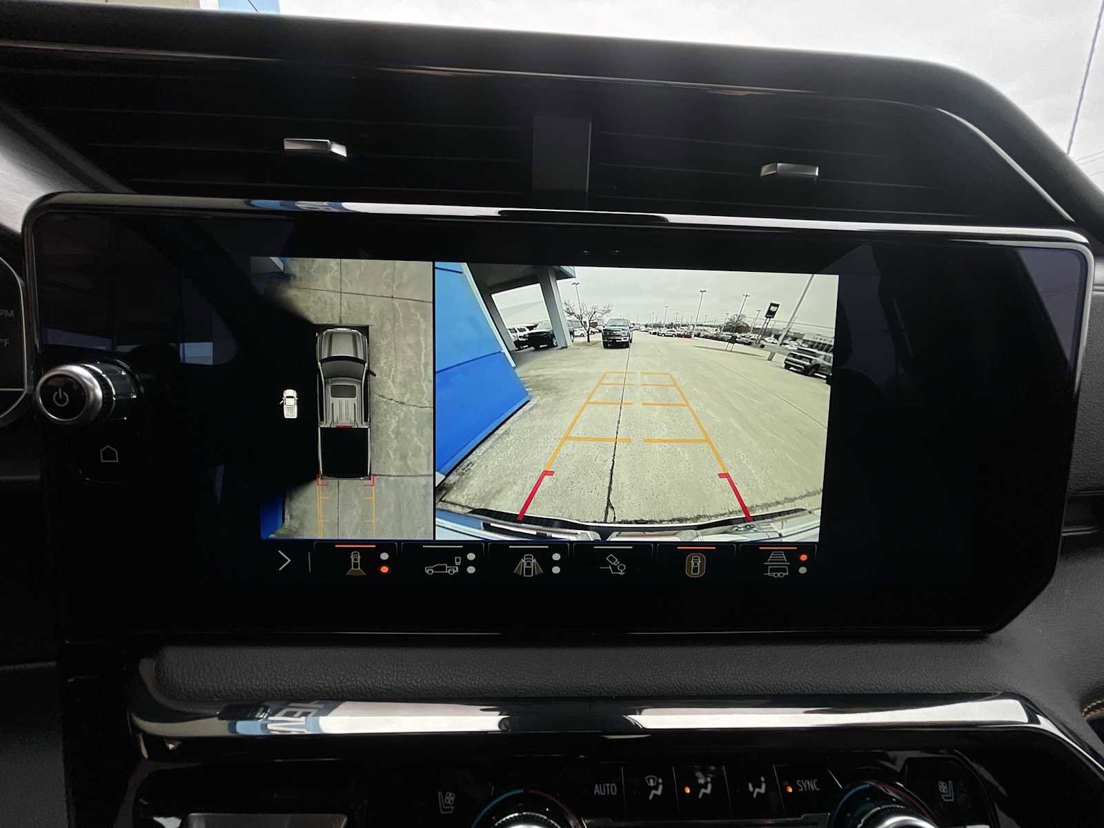 Certified 2024 GMC Sierra 1500 AT4 w/ Technology Package image 14