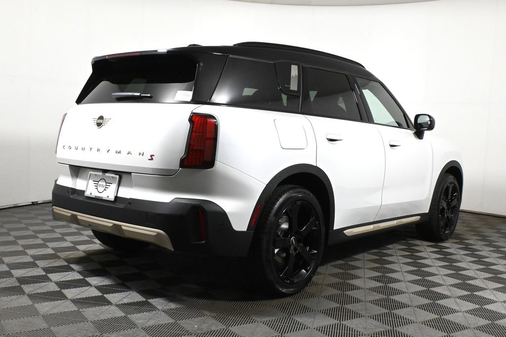Used 2025 MINI Cooper Countryman S w/ Comfort Package Max image 7