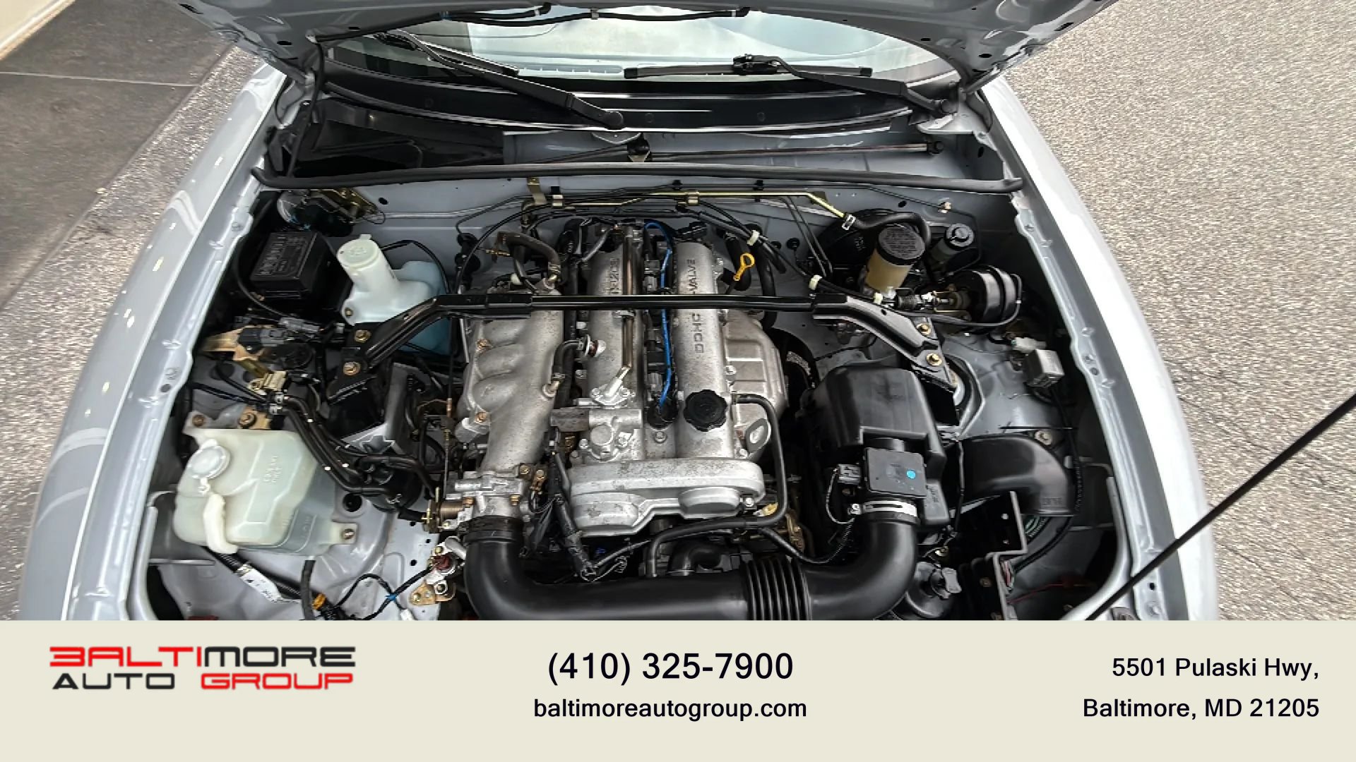Used 2004 MAZDA MX-5 Miata w/ Cloth Azure Blue Pkg RWD image 29