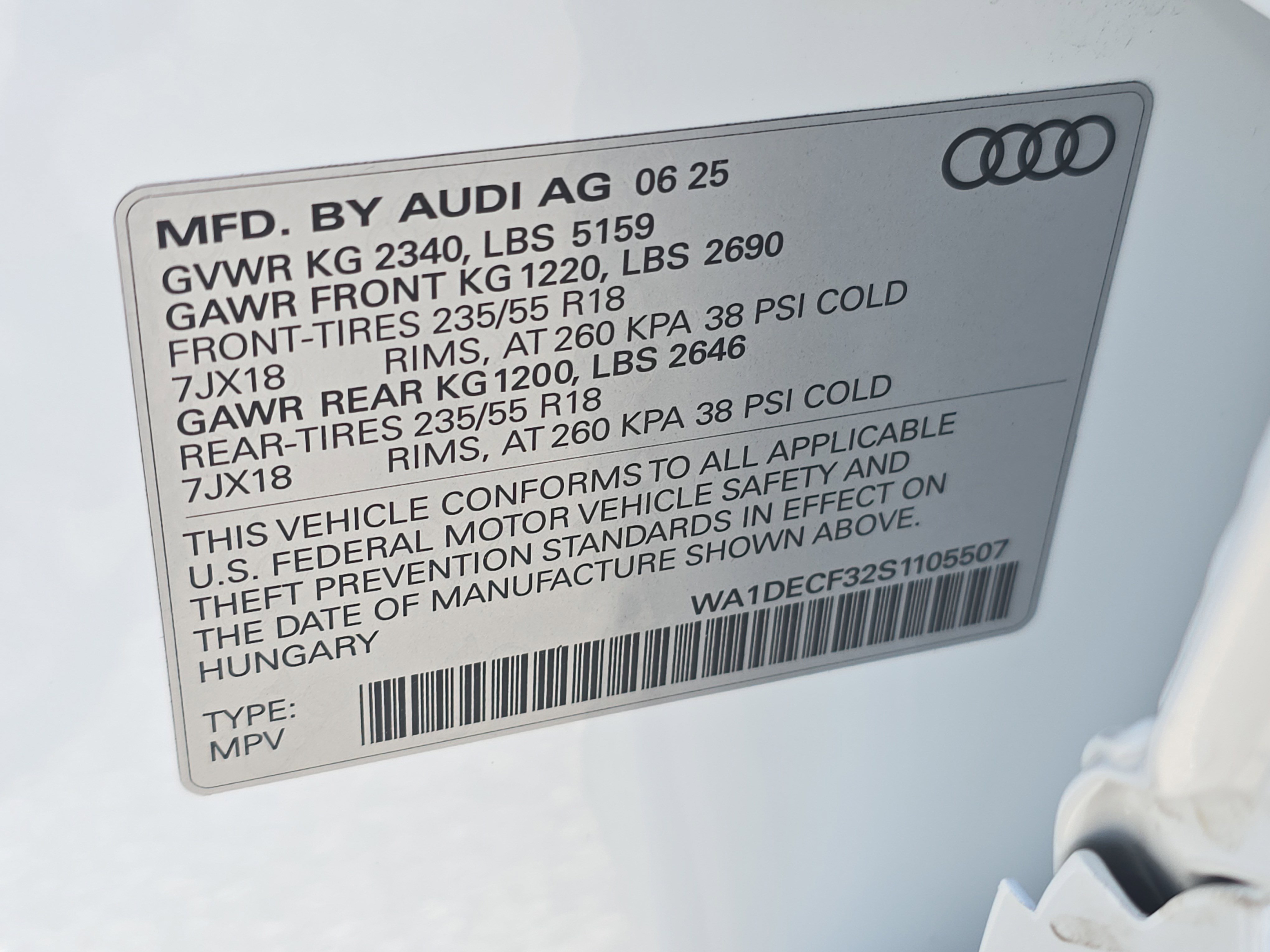 Used 2025 Audi Q3 2.0T Premium w/ Convenience Package AWD/4WD image 34