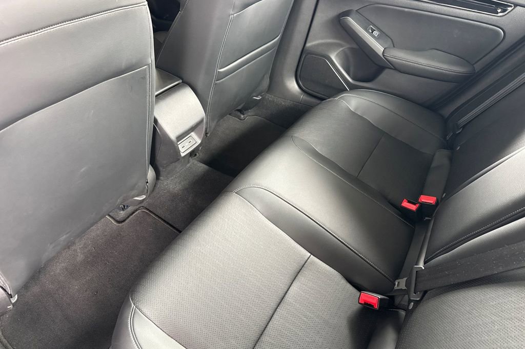 Used 2022 Honda Civic Touring image 11