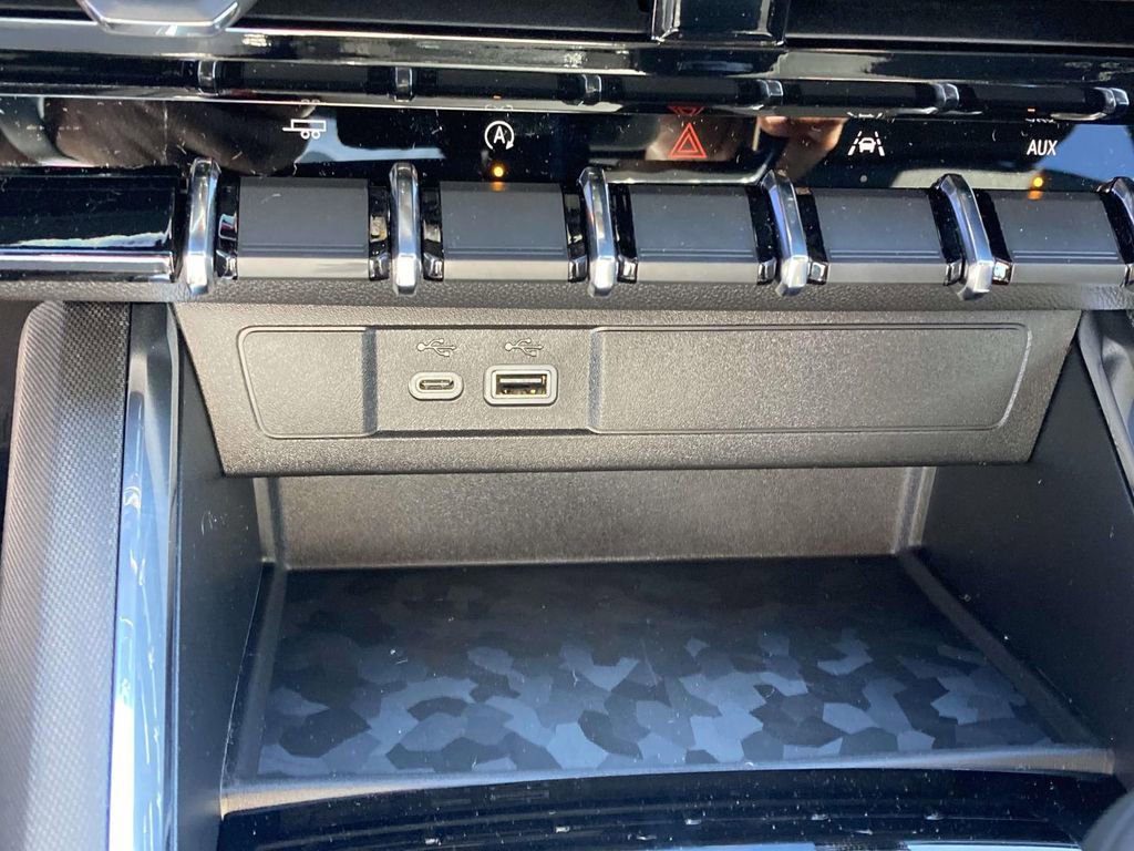 New 2026 GMC Canyon Elevation w/ Convenience Package image 21