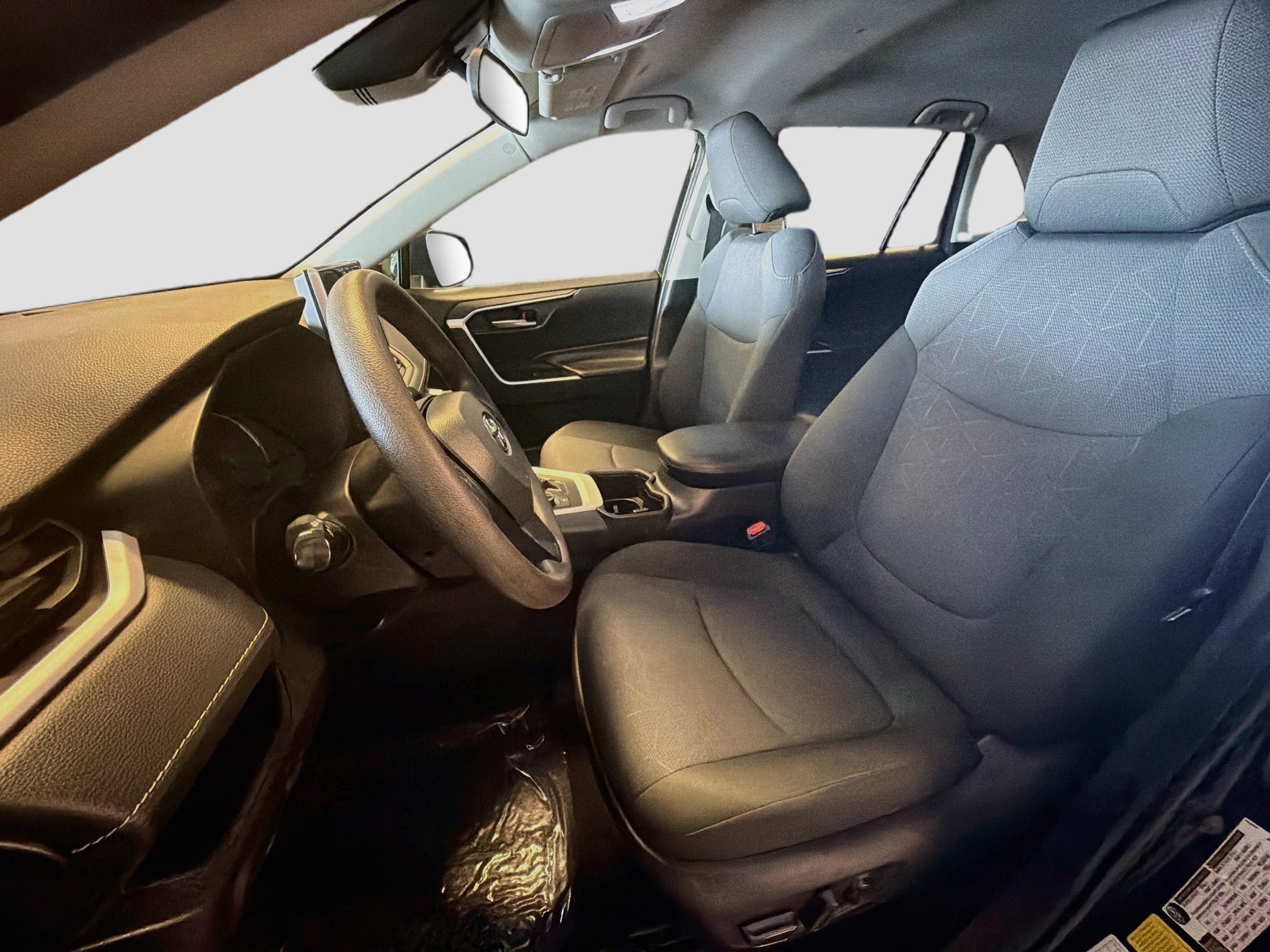Used 2025 Toyota RAV4 XLE AWD/4WD image 13
