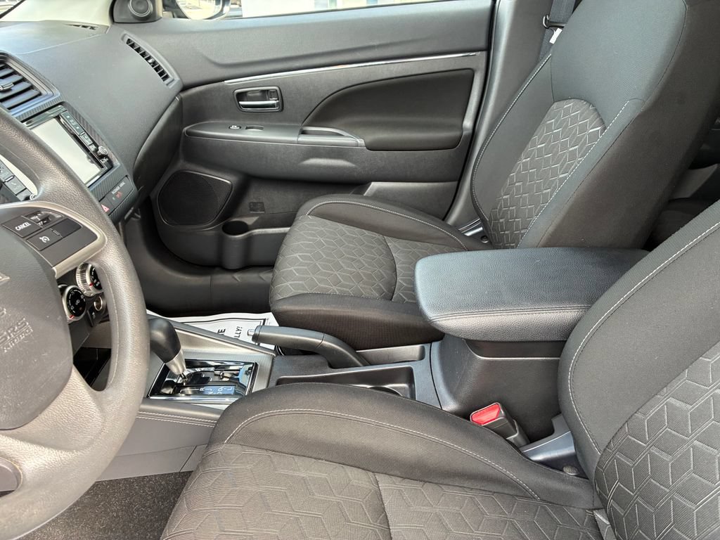 Used 2024 Mitsubishi Outlander Sport ES AWD/4WD image 17