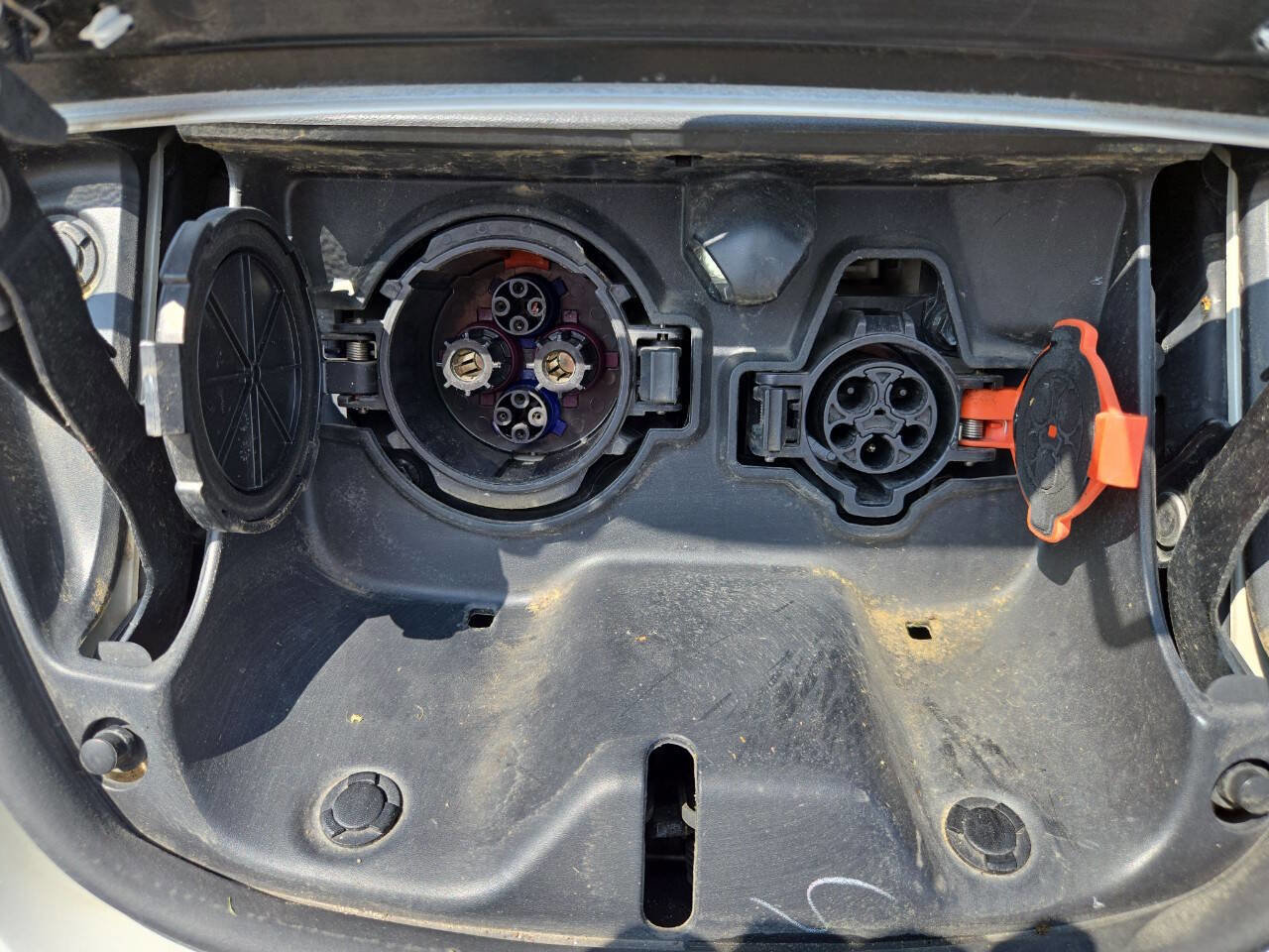 Used 2017 Nissan Leaf S w/ Charge Package image 35