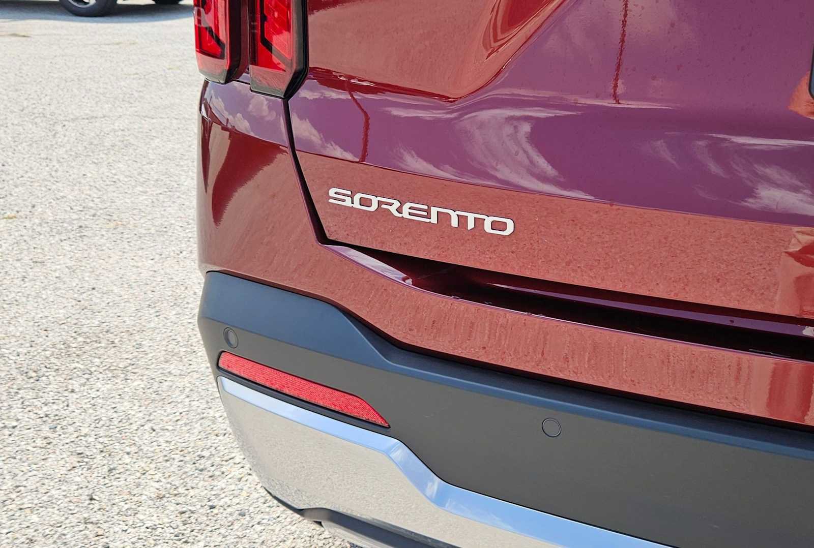 Certified 2025 Kia Sorento S w/ Panoramic Sunroof Package image 11