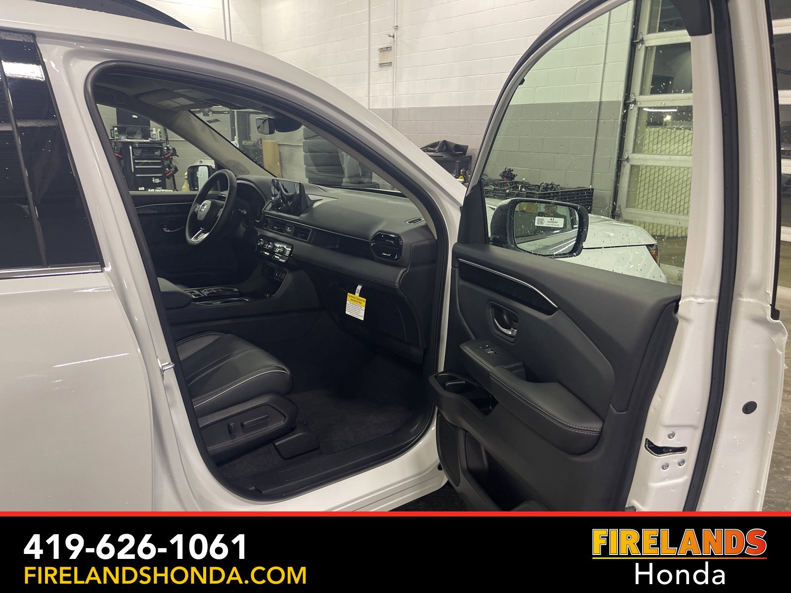 New 2025 Honda Pilot Elite image 12