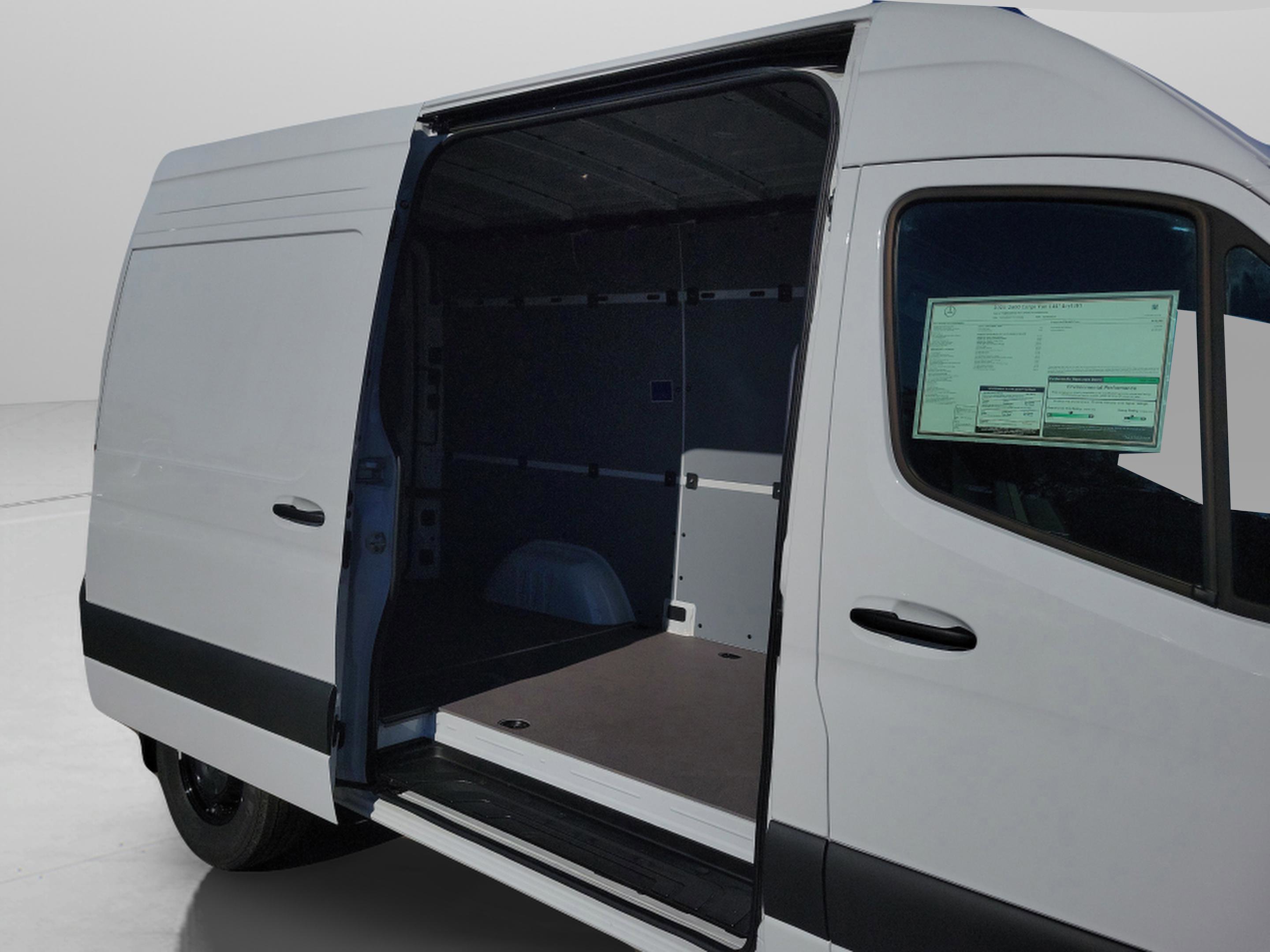 Used 2025 Mercedes-Benz Sprinter 2500 image 28