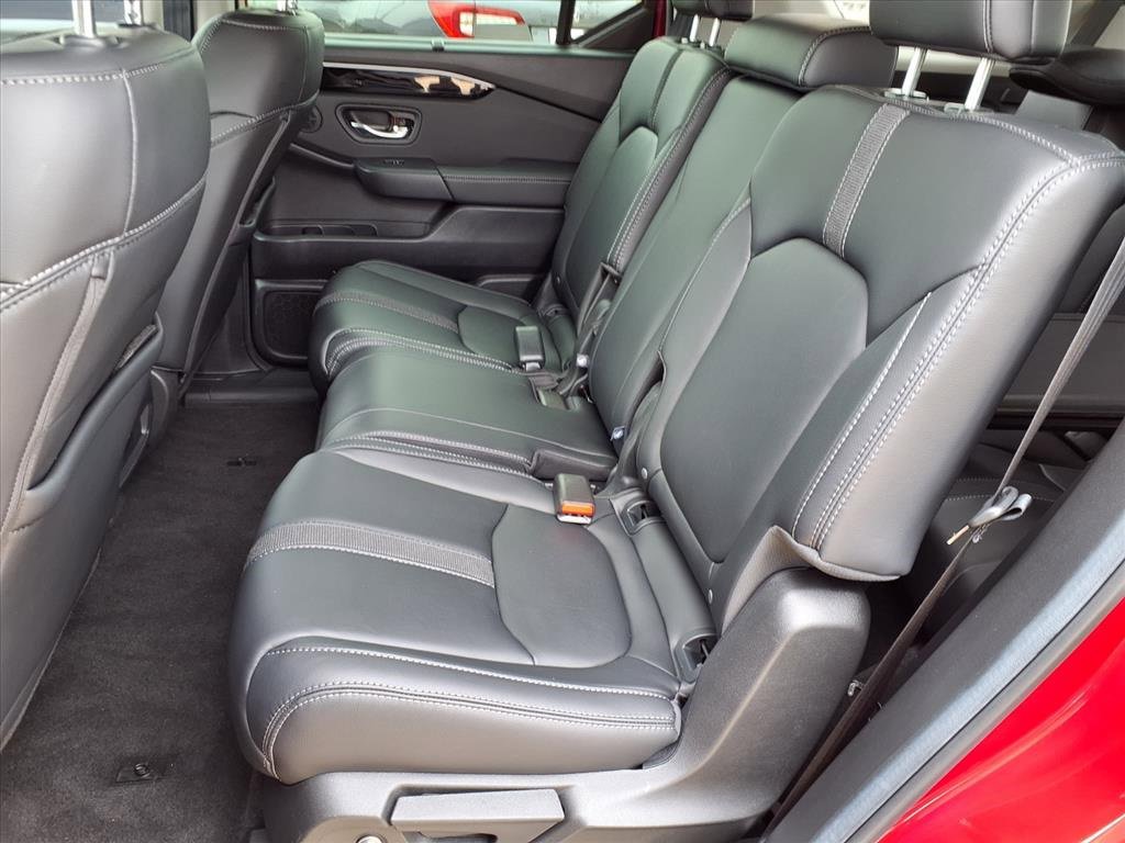 Used 2025 Honda Pilot Touring image 24