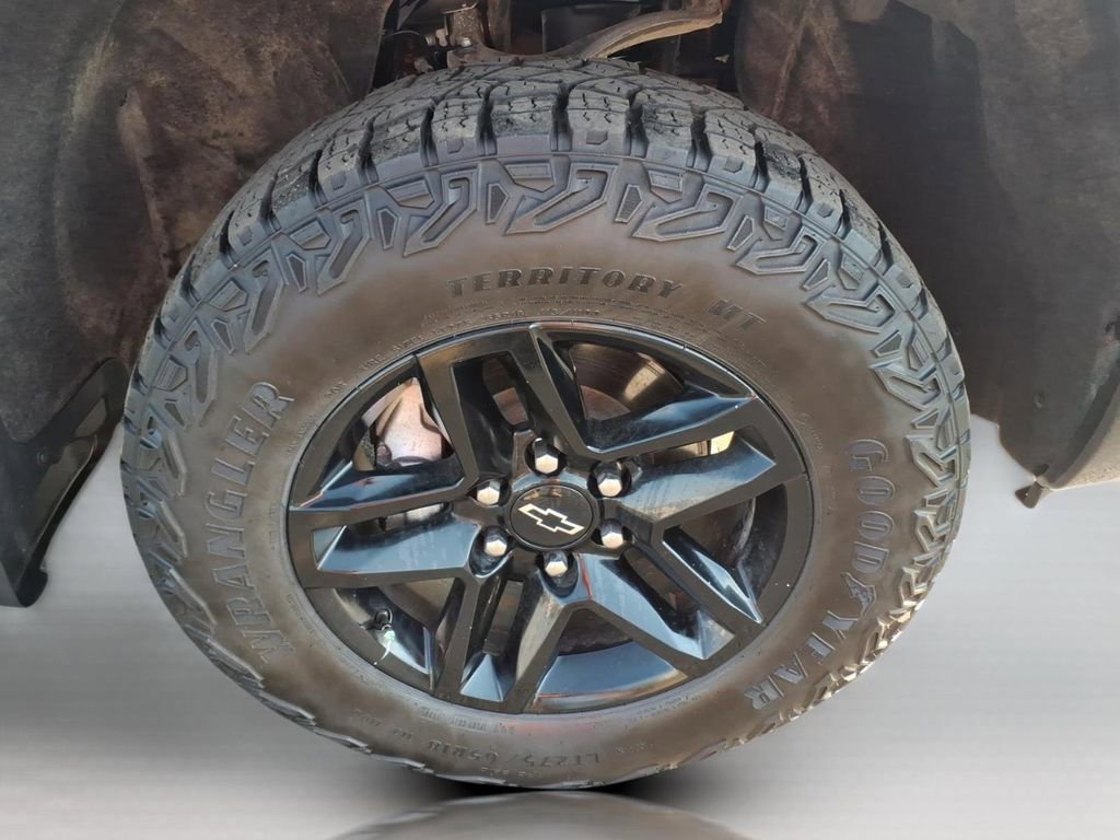 Used 2024 Chevrolet Silverado 1500 LT Trail Boss w/ Protection Package AWD/4WD image 9