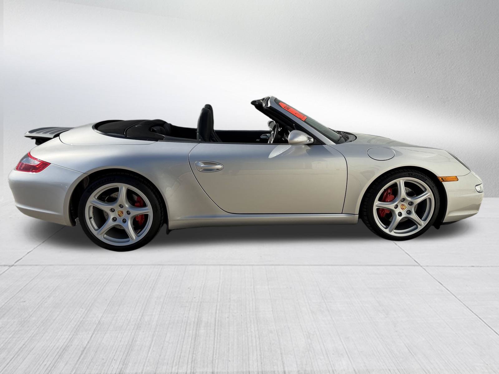 Used 2005 Porsche 911 Carrera S RWD image 5