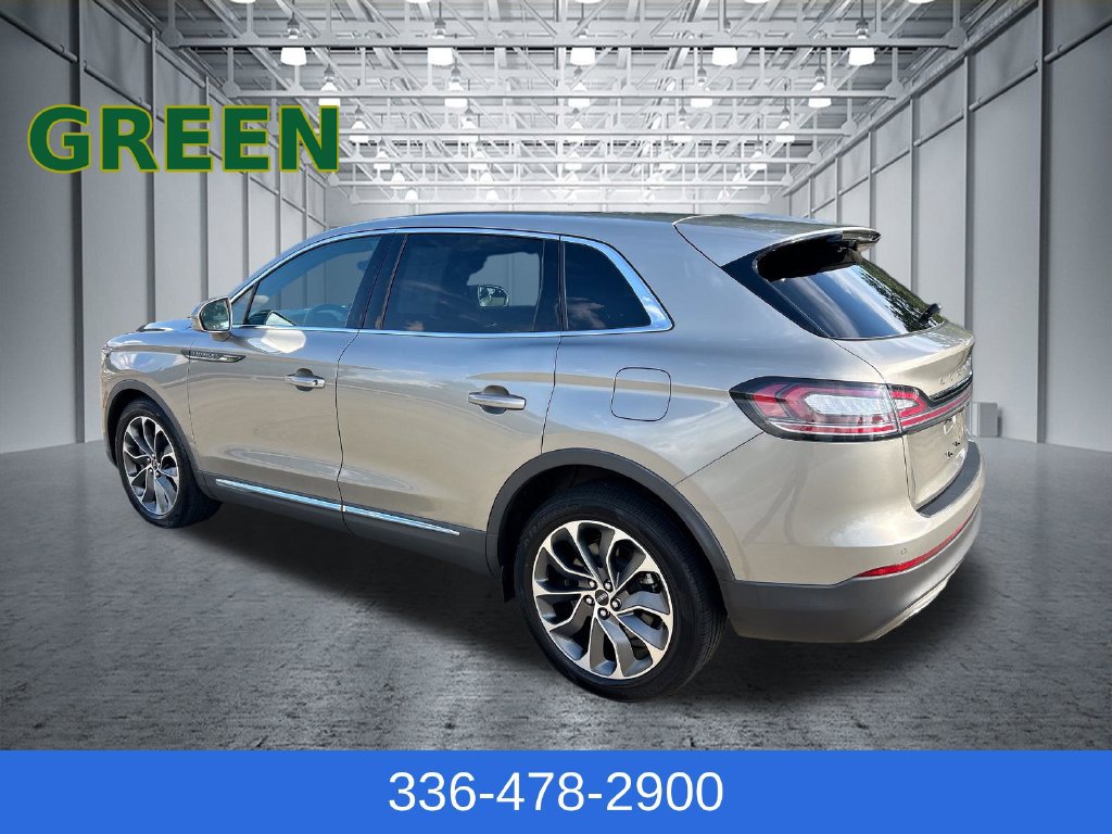 Used 2023 Lincoln Nautilus Reserve AWD/4WD image 3