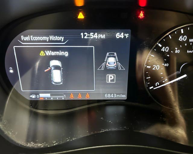 Used 2023 Nissan Kicks SV FWD image 14