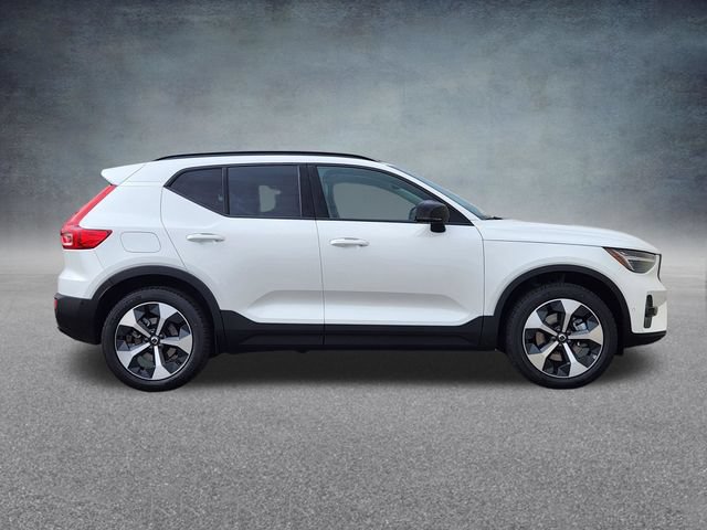 New 2026 Volvo XC40 B5 Plus w/ Protection Package Premier AWD/4WD image 8