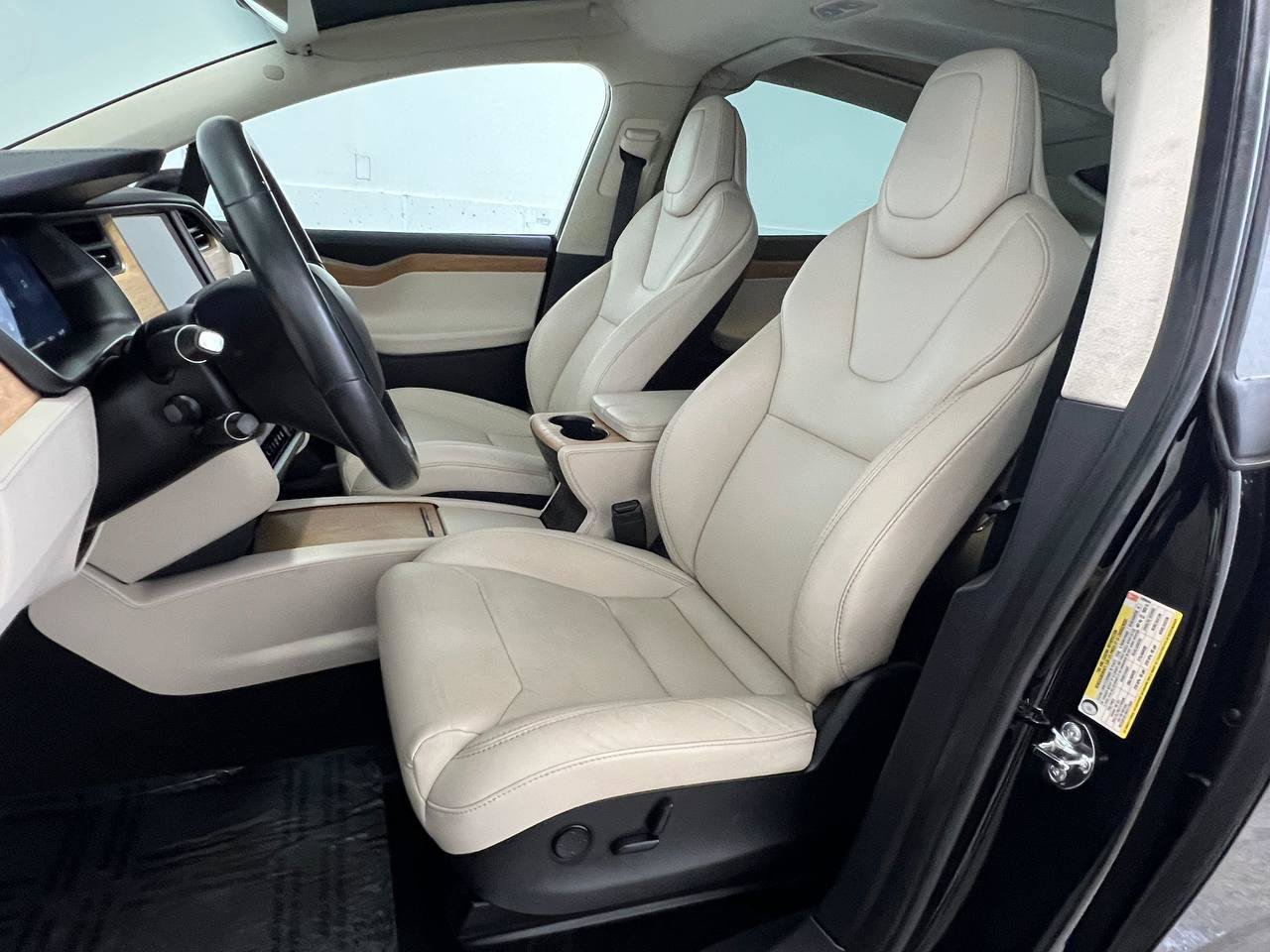 Used 2018 Tesla Model X 75D AWD/4WD image 14