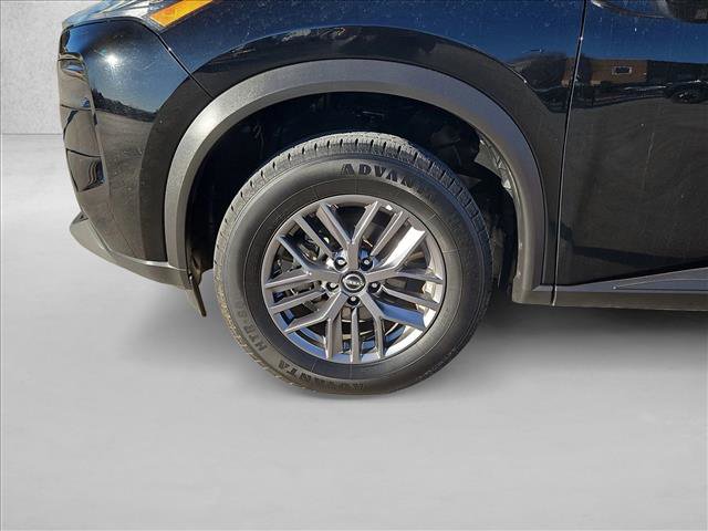 Used 2023 Nissan Rogue S image 24