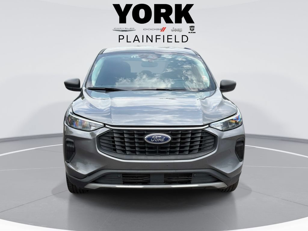 Used 2024 Ford Escape Active AWD/4WD image 2