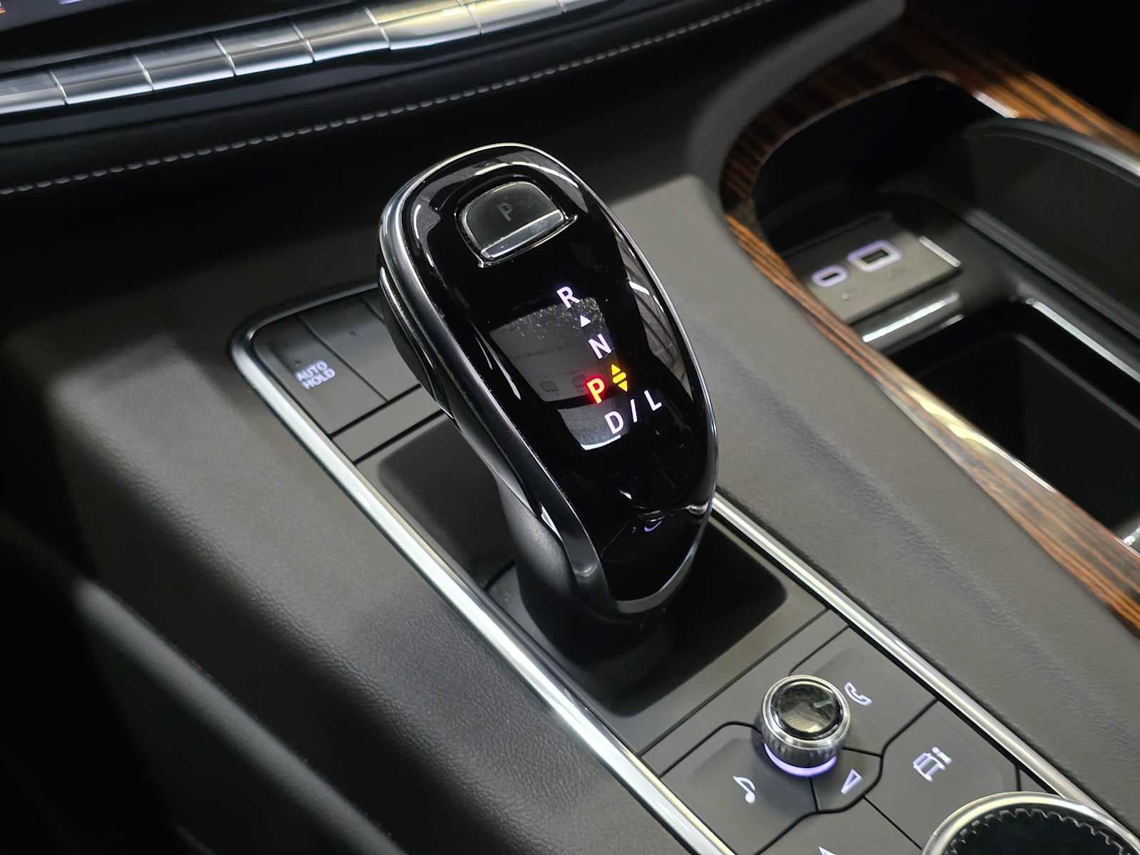Certified 2021 Cadillac Escalade Premium Luxury w/ LPO, Illumination Package AWD/4WD image 34