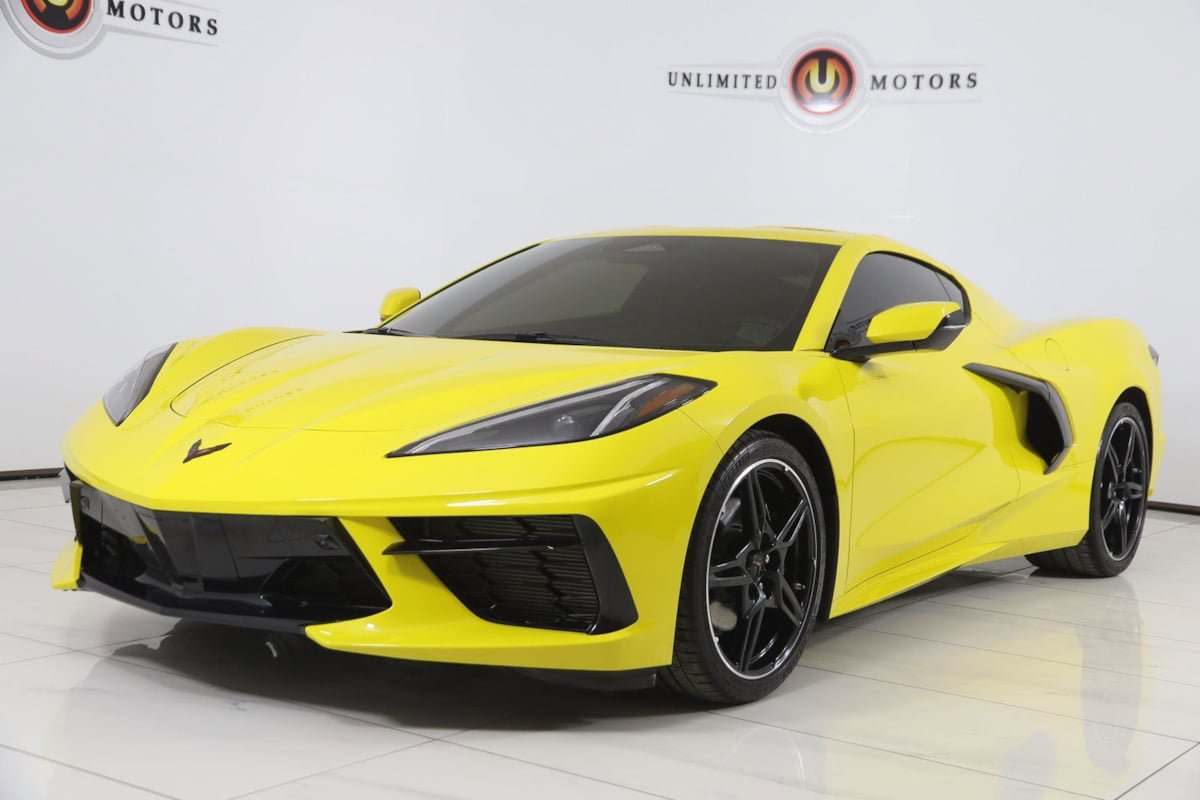 Used 2025 Chevrolet Corvette Stingray Premium Cpe w/ Stealth Interior Trim Package image 5