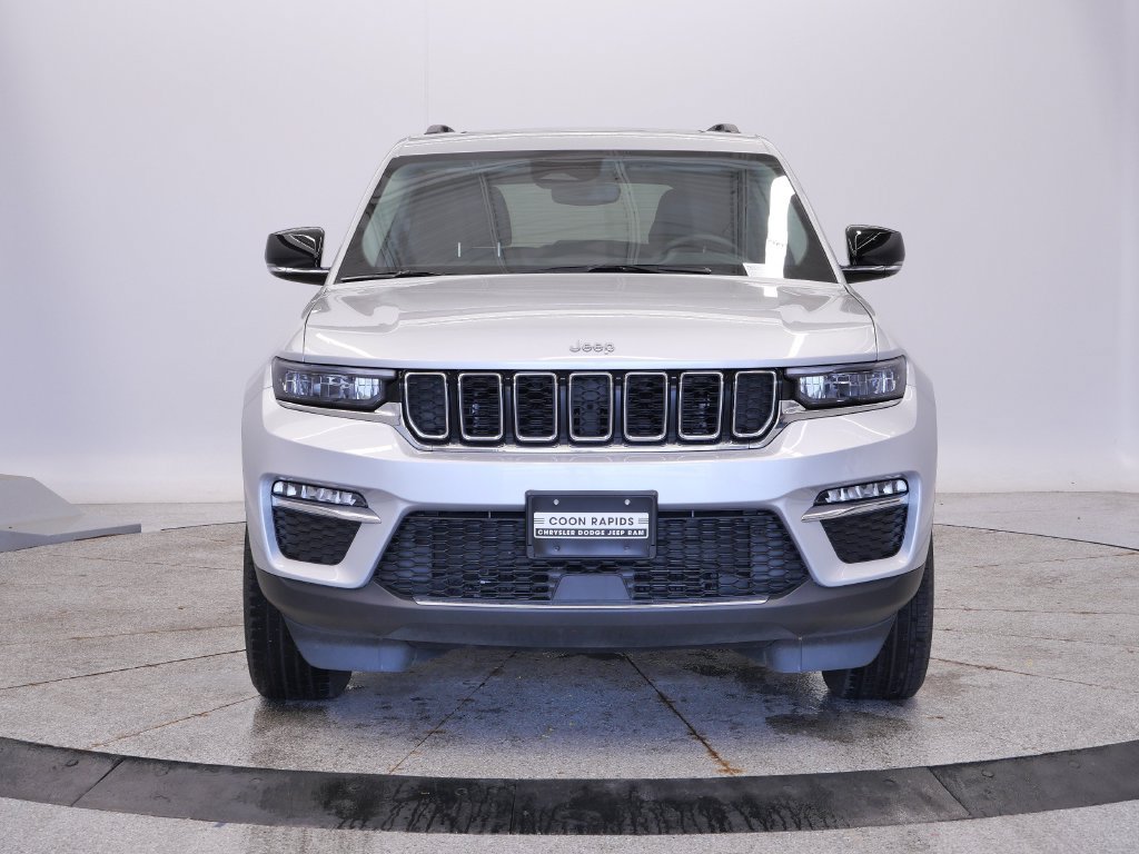Used 2023 Jeep Grand Cherokee Limited AWD/4WD image 10