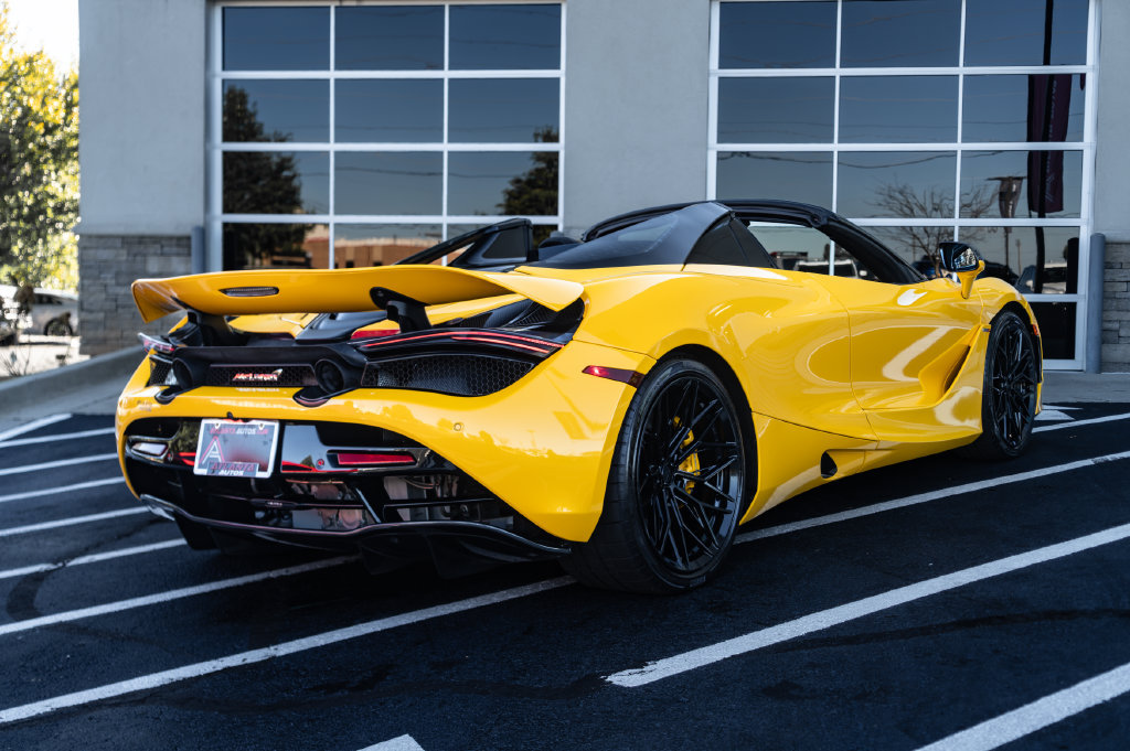 Used 2021 McLaren 720S Luxury RWD image 13