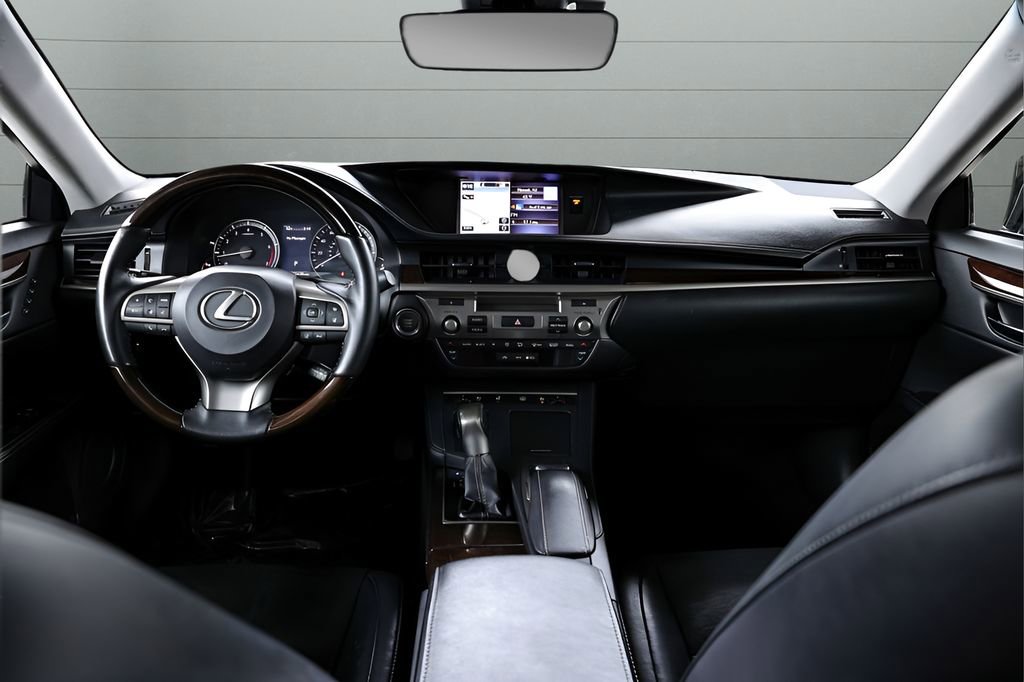 Used 2016 Lexus ES 350 image 29
