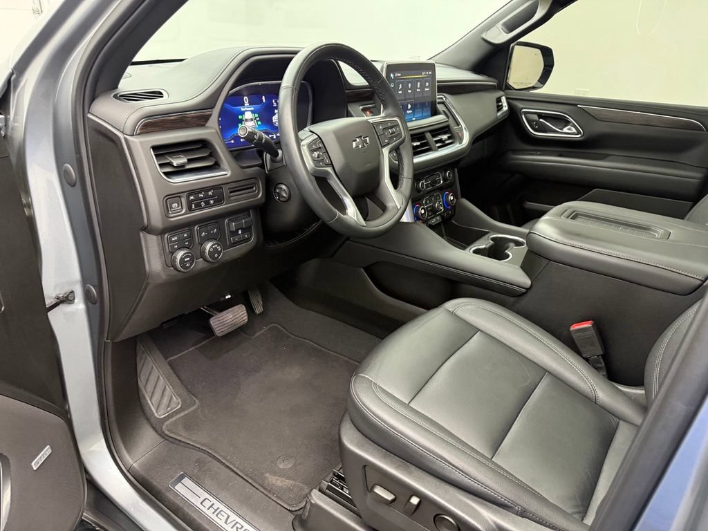 Used 2023 Chevrolet Tahoe Z71 w/ Z71 Off-Road Package AWD/4WD image 19