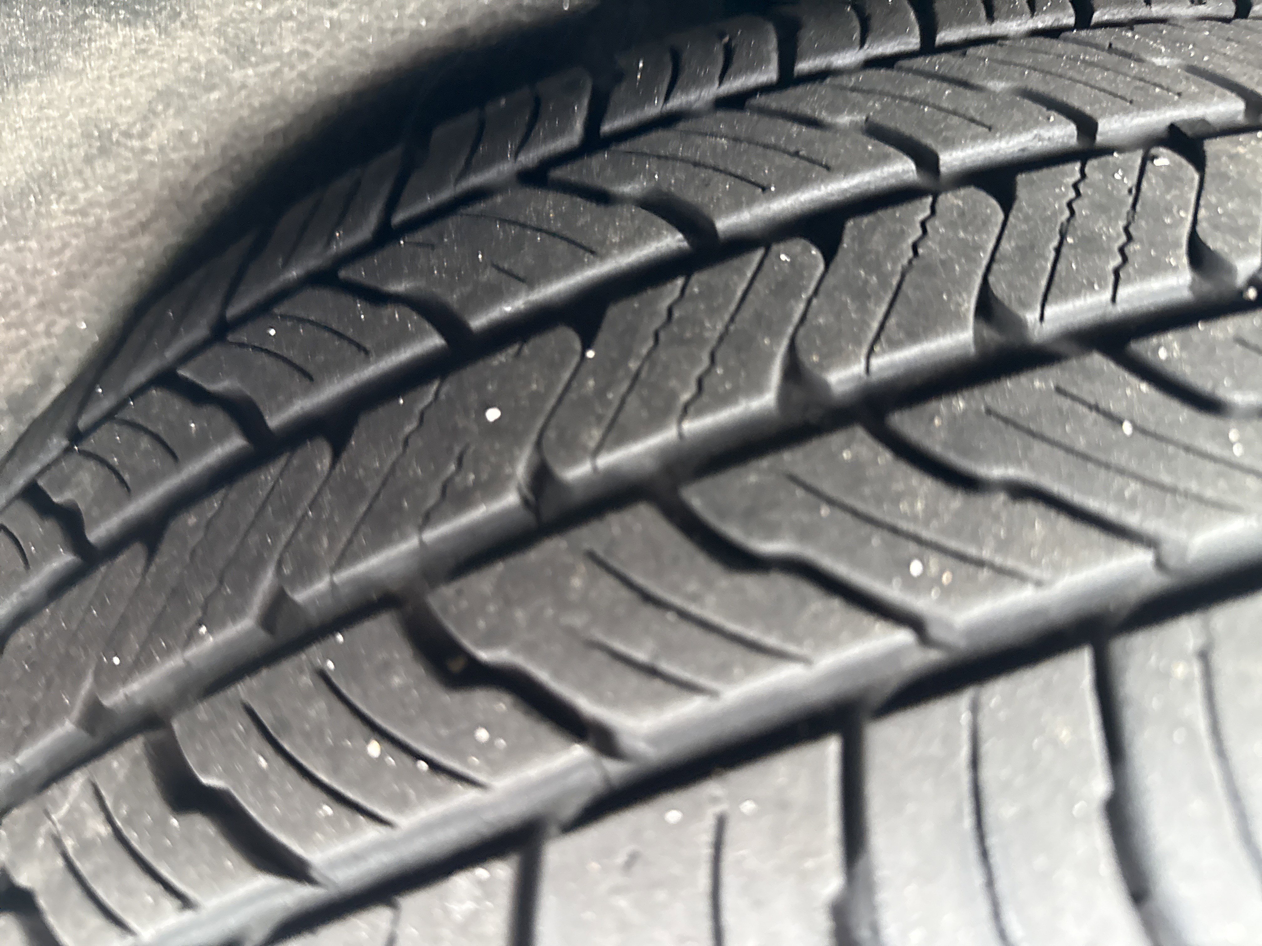 Used 2017 Chrysler Pacifica Touring-L w/ Tire & Wheel Group FWD image 10