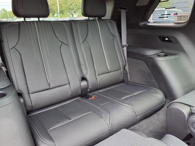 New 2026 Cadillac Vistiq Luxury image 23