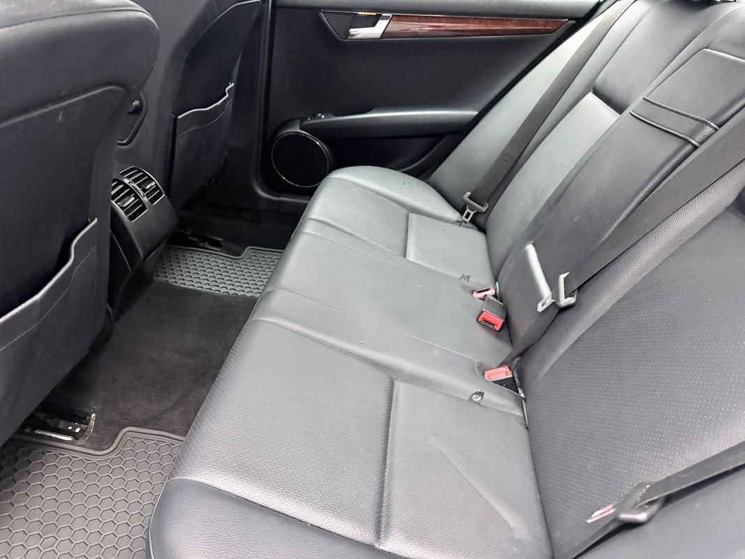 Used 2010 Mercedes-Benz C 300 4MATIC Sedan image 13