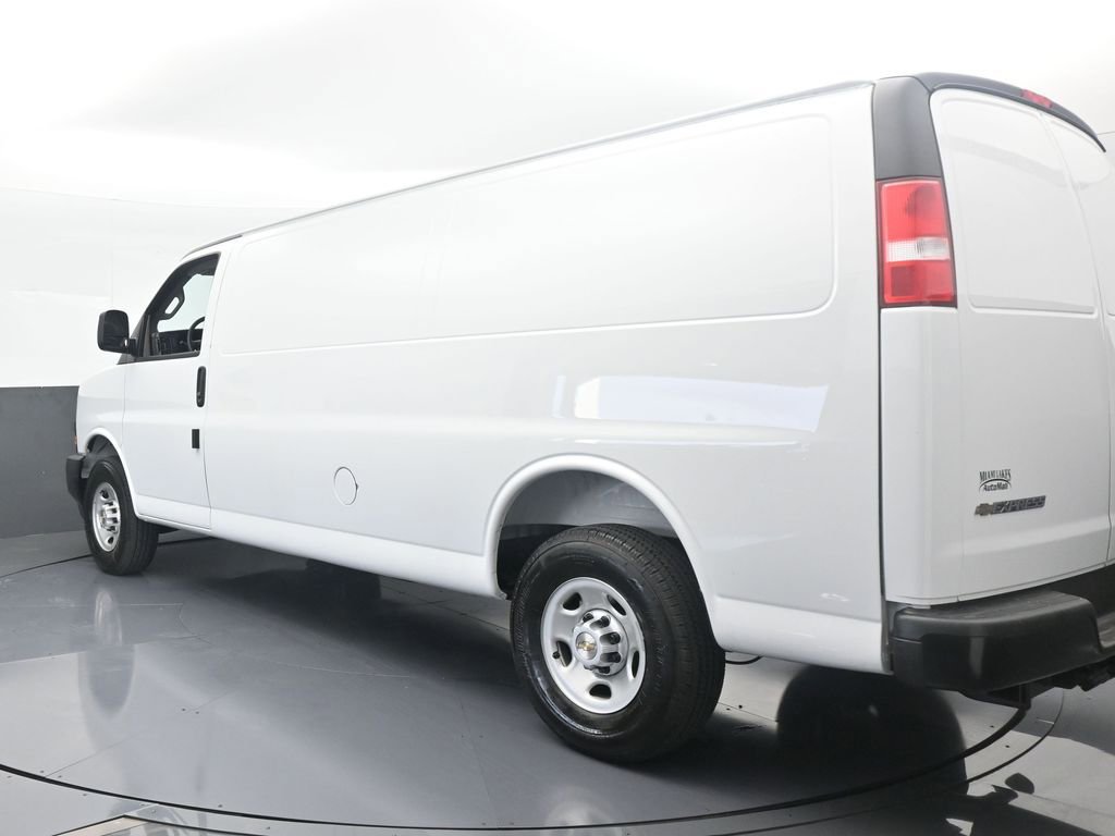 New 2025 Chevrolet Express 2500 Extended w/ Driver Convenience Package image 4