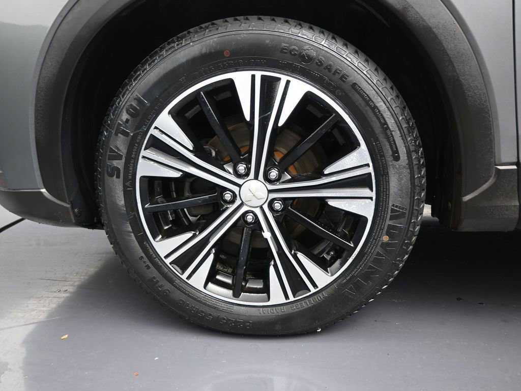 Used 2020 Mitsubishi Eclipse Cross LE image 9