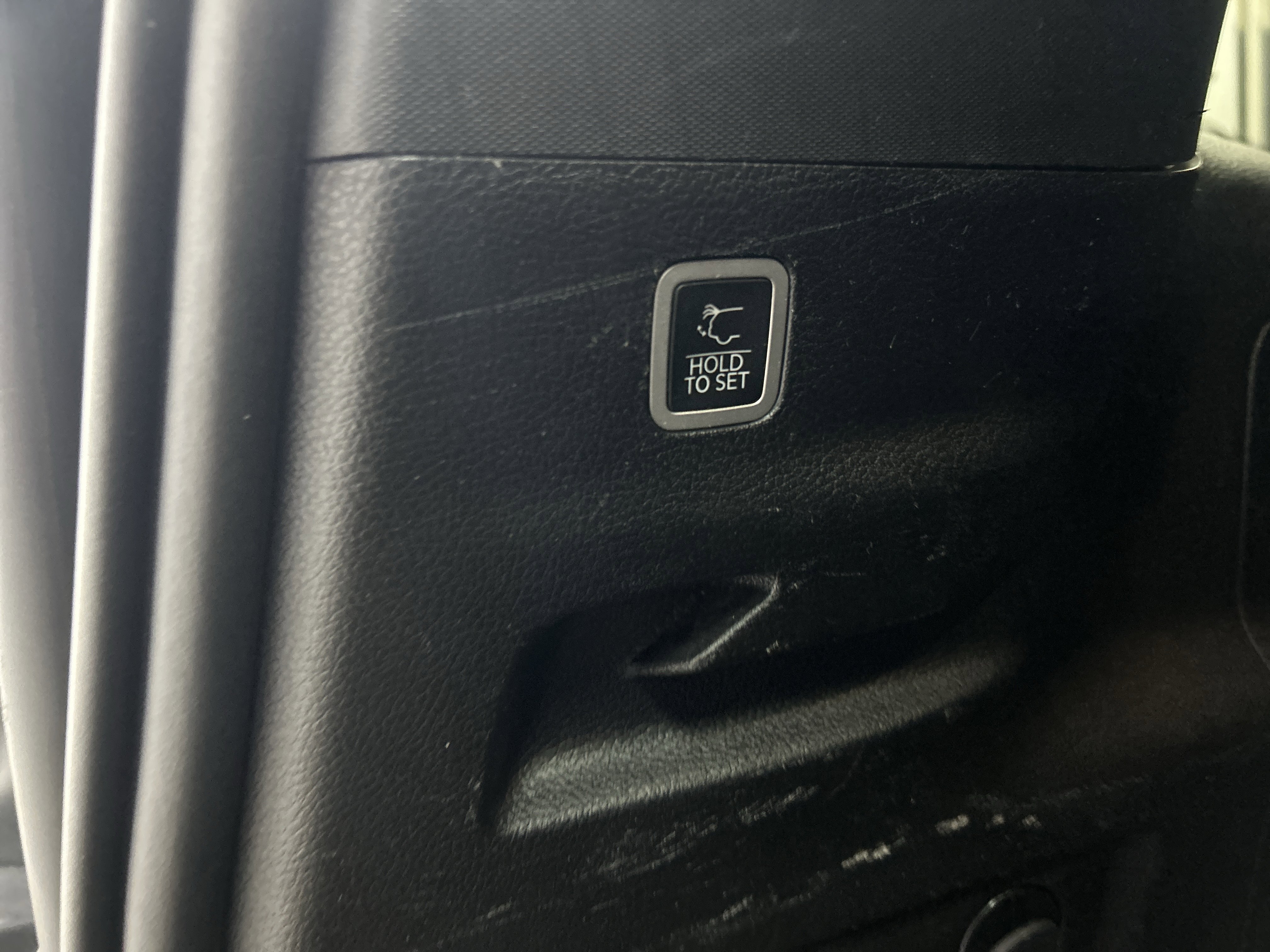 Used 2023 Jeep Wagoneer L Series II image 32