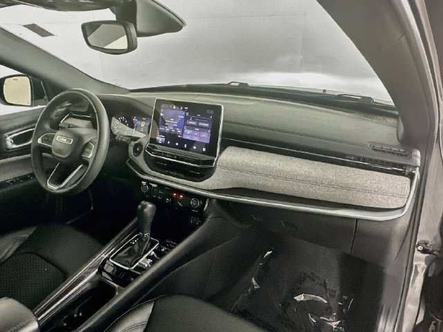 Used 2024 Jeep Compass Latitude AWD/4WD image 29