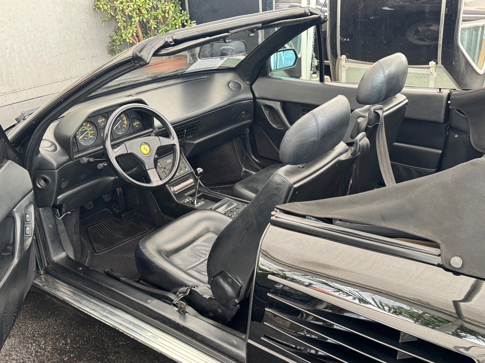 Used 1990 Ferrari Mondial T Cabriolet RWD image 11