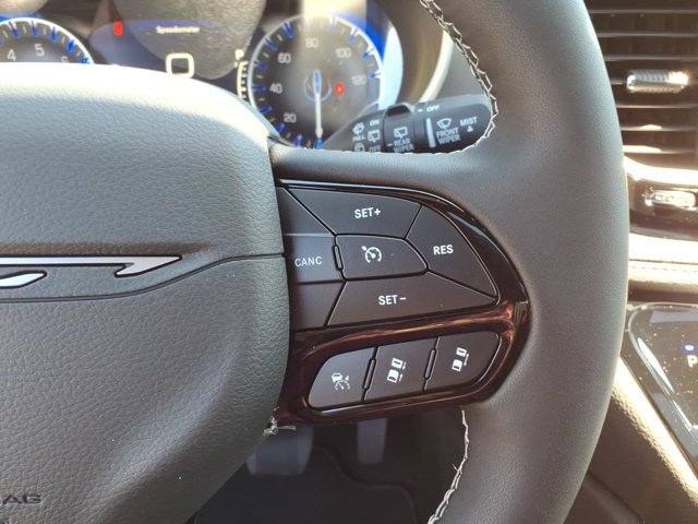 New 2027 Chrysler Pacifica Limited FWD image 21