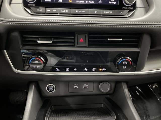 Used 2023 Nissan Rogue SV image 17