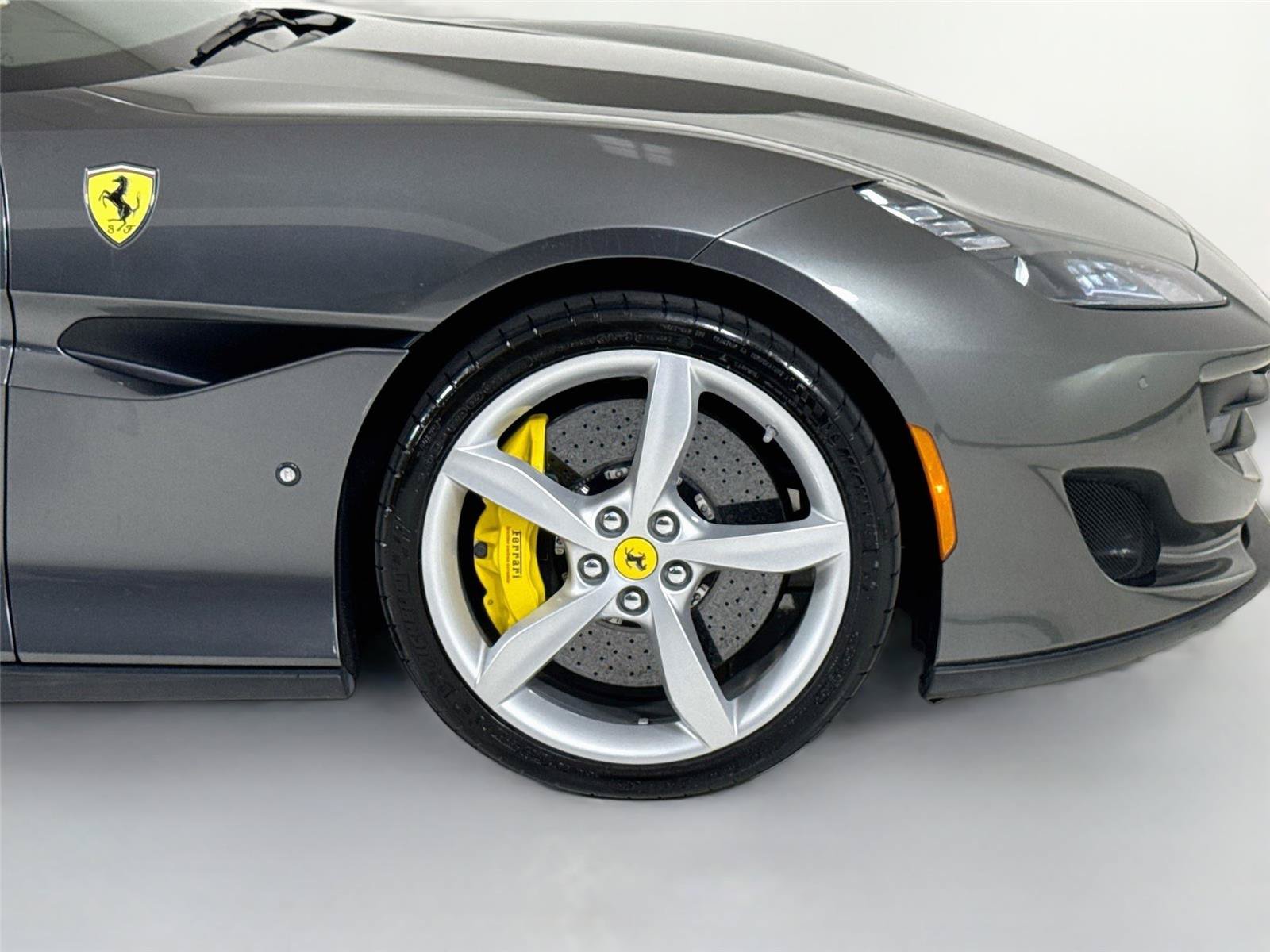 Used 2019 Ferrari Portofino RWD image 36