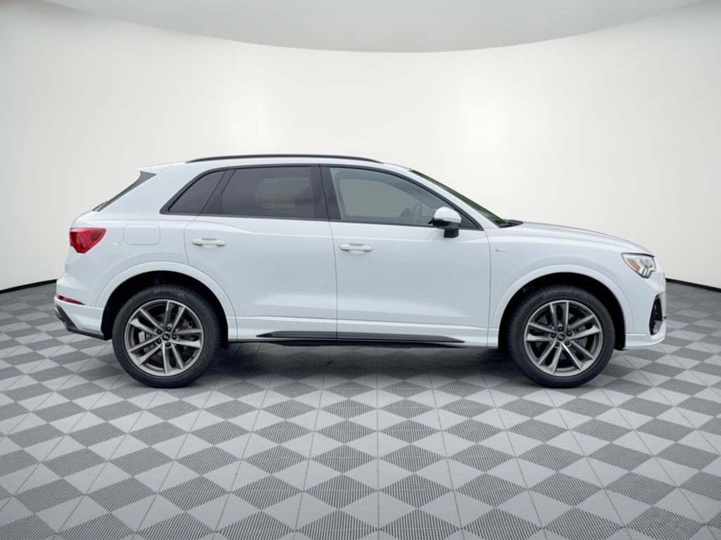 Used 2025 Audi Q3 2.0T Premium w/ Convenience Package AWD/4WD image 8