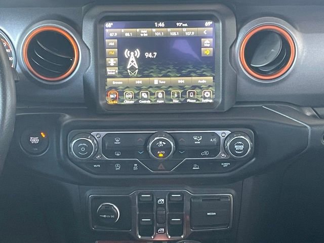 Used 2023 Jeep Gladiator Mojave AWD/4WD image 13