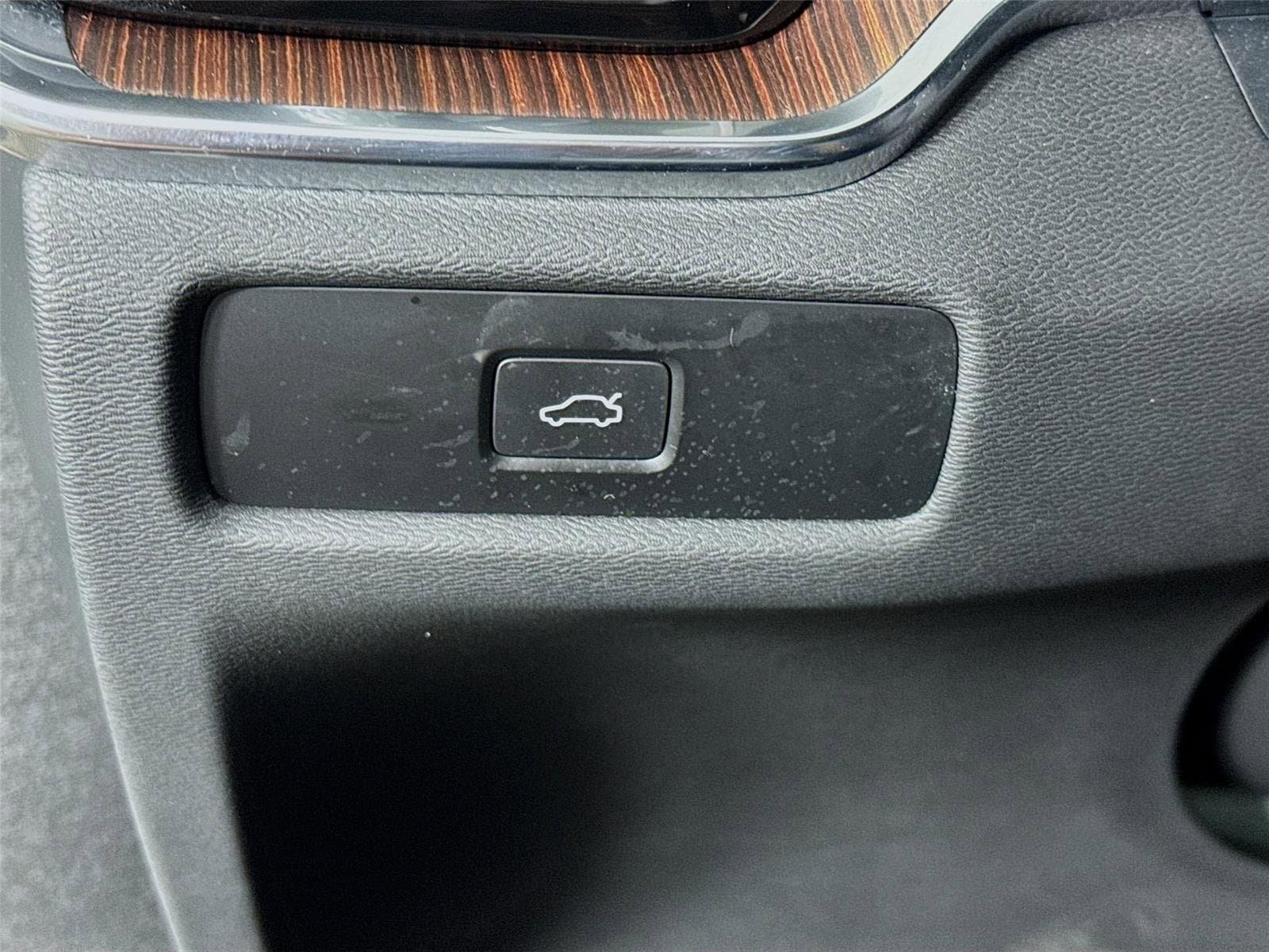 Used 2025 Volvo S60 B5 Plus FWD image 11