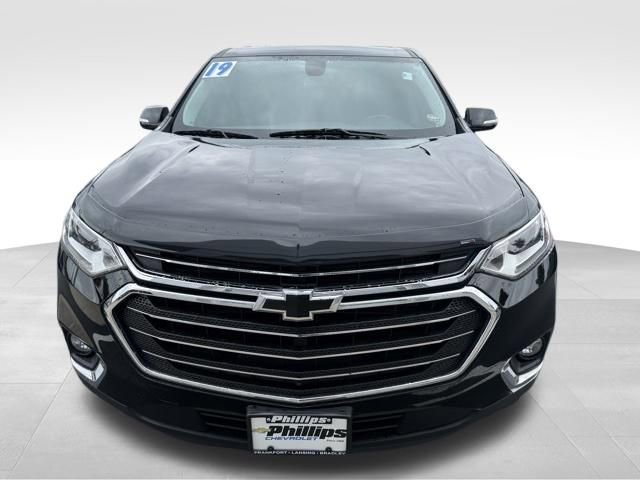Used 2019 Chevrolet Traverse LT w/ LT Premium Package AWD/4WD image 2