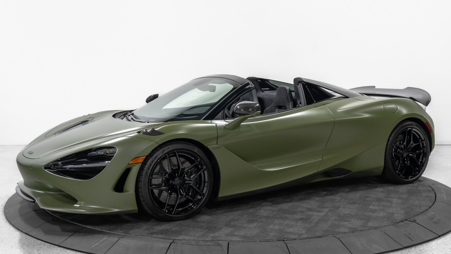 Used 2026 McLaren 750S image 5