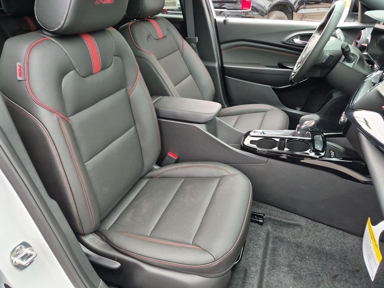 New 2026 Chevrolet Trax RS w/ Sunroof Package FWD image 29