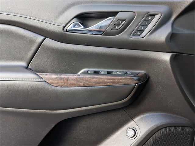 Used 2022 GMC Acadia Denali w/ Denali Technology Package image 27