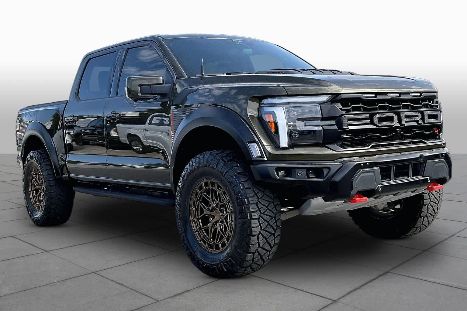 Used 2025 Ford F150 Raptor w/ Equipment Group 803A Raptor R AWD/4WD image 3