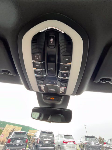Used 2023 Porsche Macan w/ Premium Package Plus AWD/4WD image 45