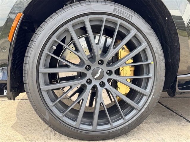 New 2025 Aston Martin DBX 707 image 4