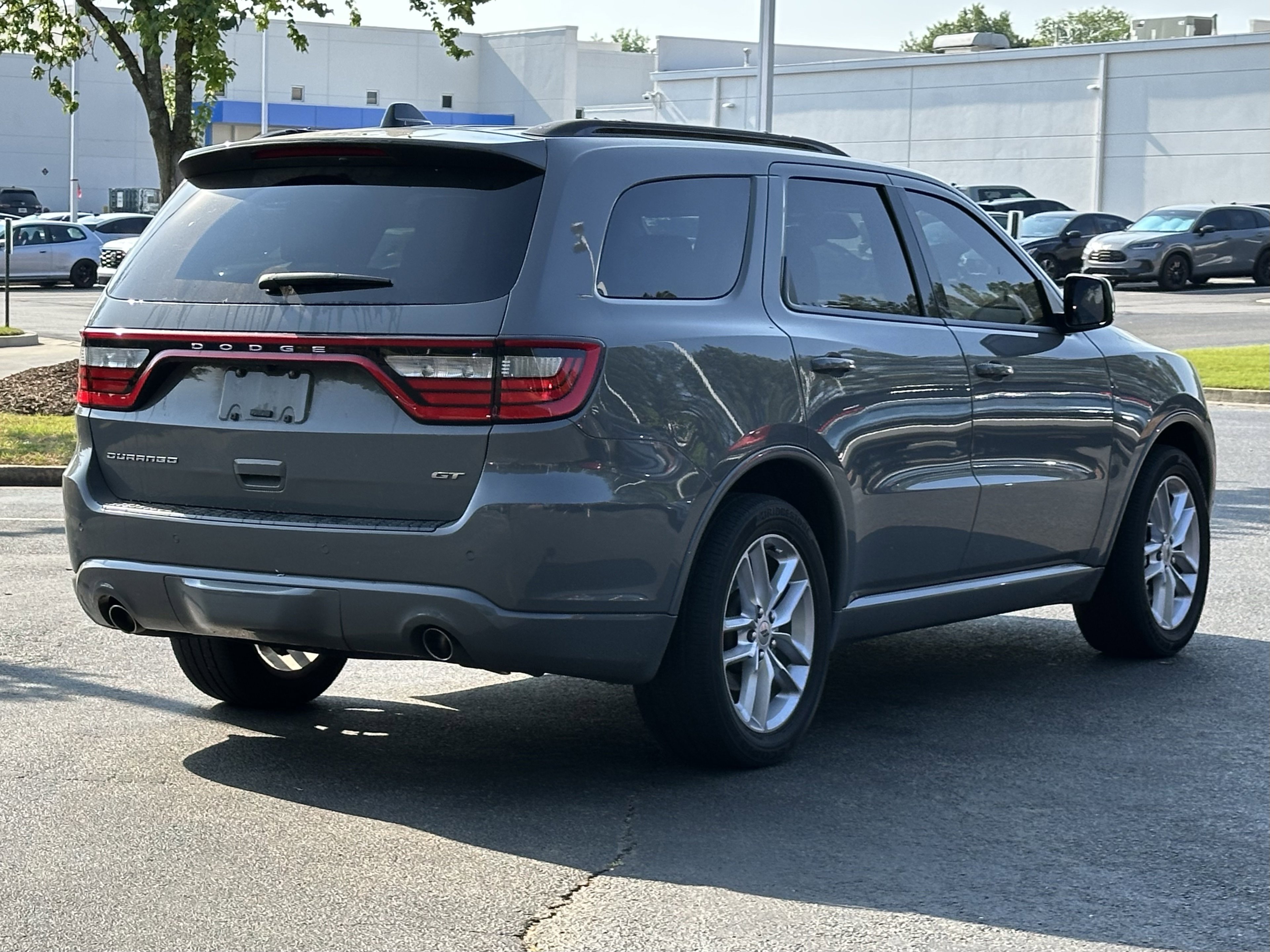 Used 2023 Dodge Durango GT RWD image 14